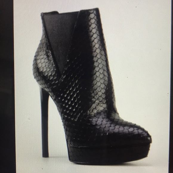 Saint Laurent Janis 105 Chels Boot. NEVER WORN - Picture 6 of 8